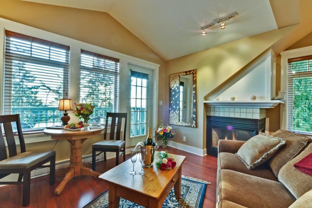Bonniebrook Lodge Gibsons Bagian luar foto