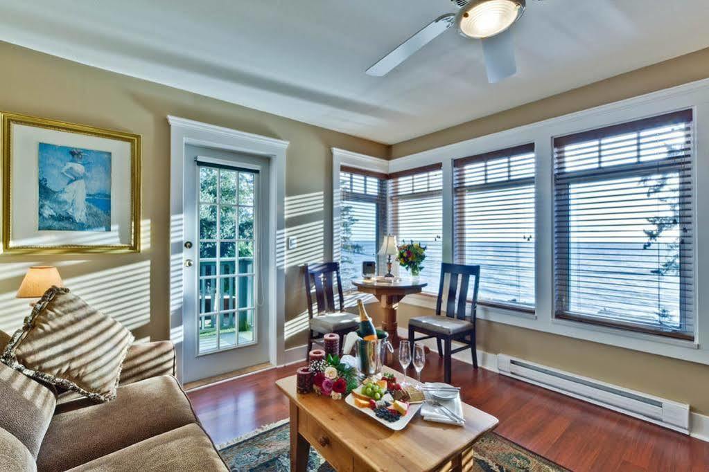 Bonniebrook Lodge Gibsons Bagian luar foto