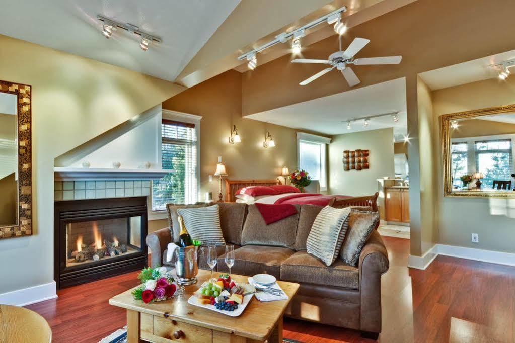 Bonniebrook Lodge Gibsons Bagian luar foto