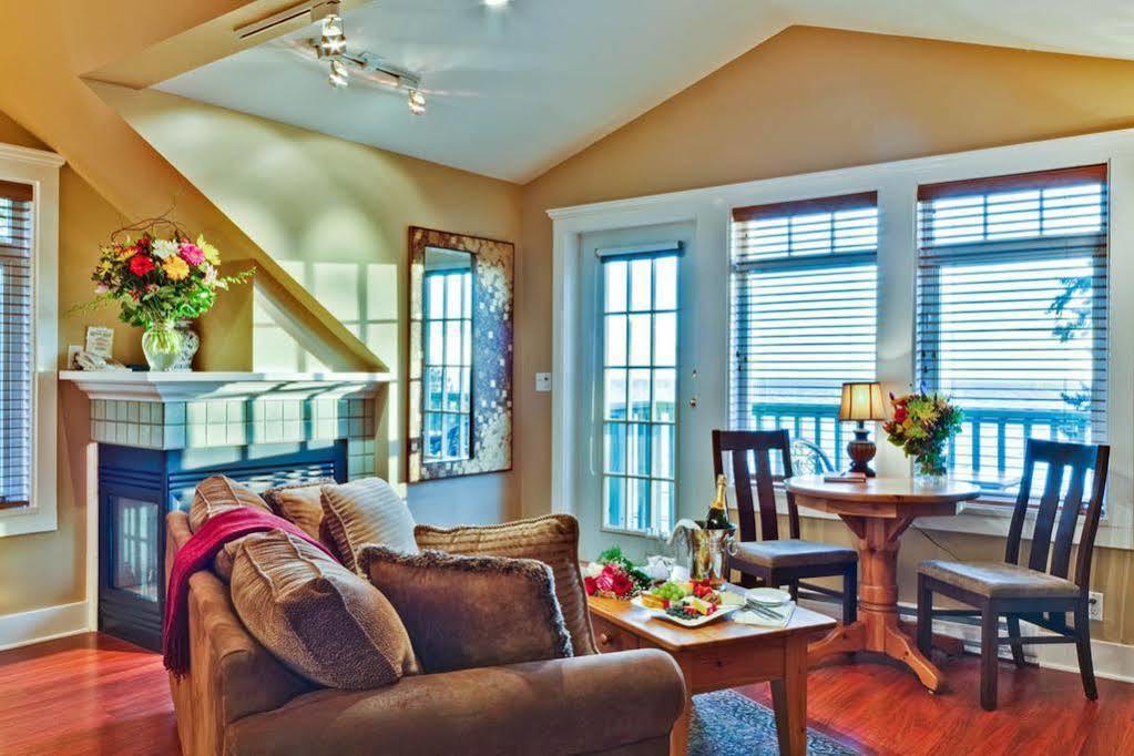 Bonniebrook Lodge Gibsons Bagian luar foto