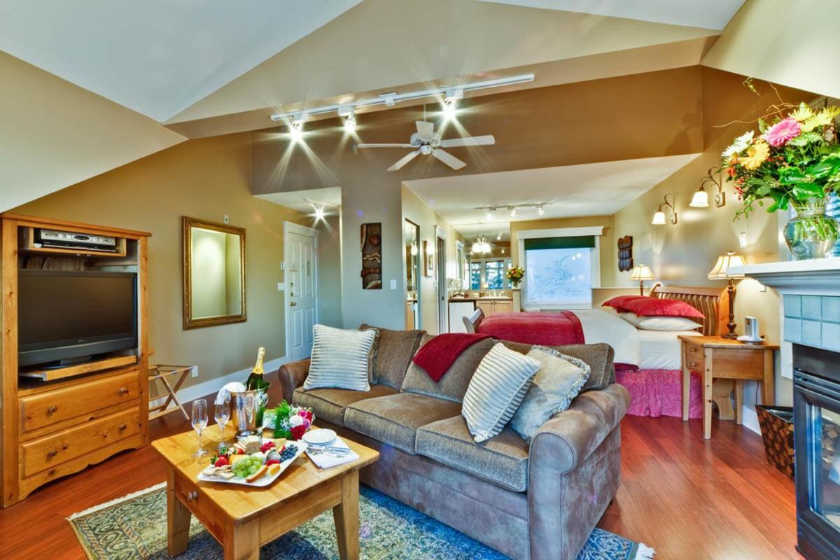 Bonniebrook Lodge Gibsons Bagian luar foto