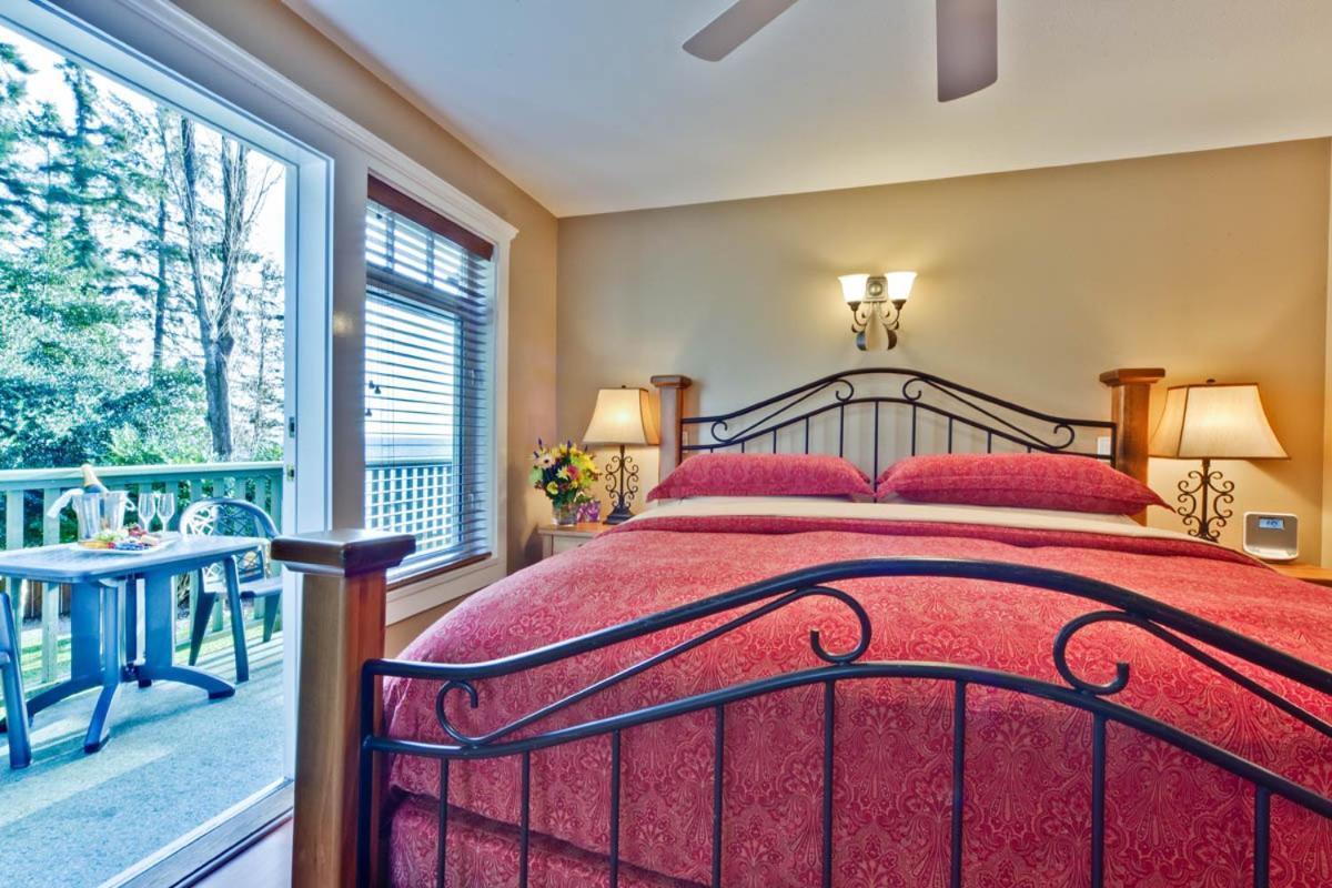 Bonniebrook Lodge Gibsons Bagian luar foto