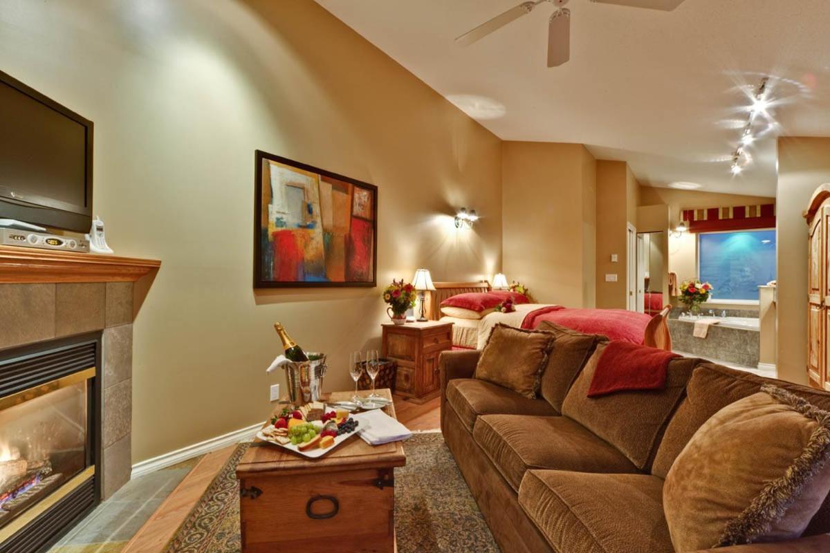 Bonniebrook Lodge Gibsons Bagian luar foto
